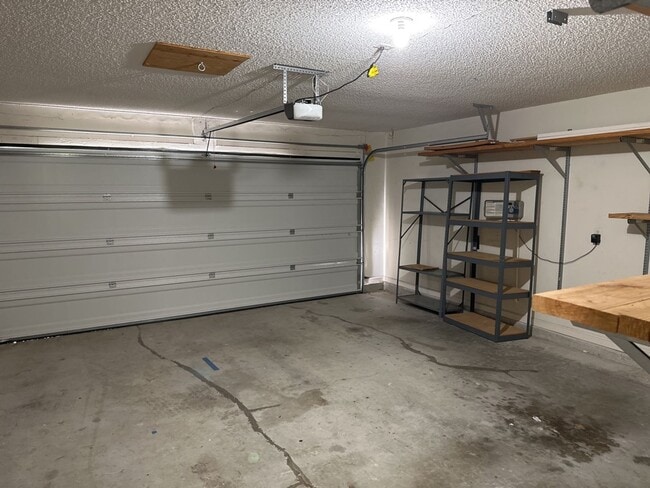 Building Photo - 567 Laurel Hill Cir