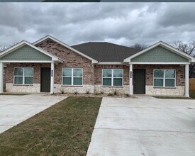 Building Photo - 3224 Belmont Dr