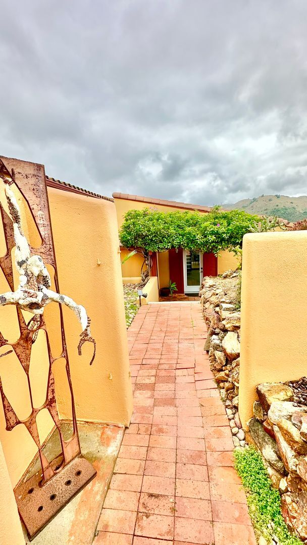 Building Photo - Beautiful Custom, Detached Guest Home on Stunning, Private, Gated, Country Property in Fallbrook!