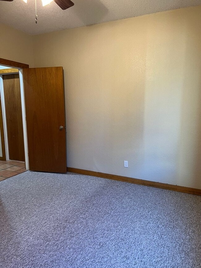 Building Photo - ** Spacious Retreat in Terra Estates II **