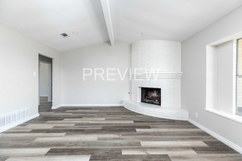 Building Photo - 178 Oakside