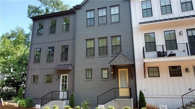 Primary Photo - 117 Chestnut Cir