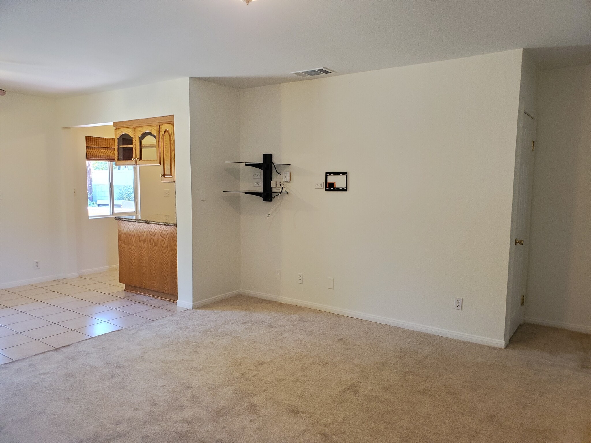 More living room - 17961 Lull St