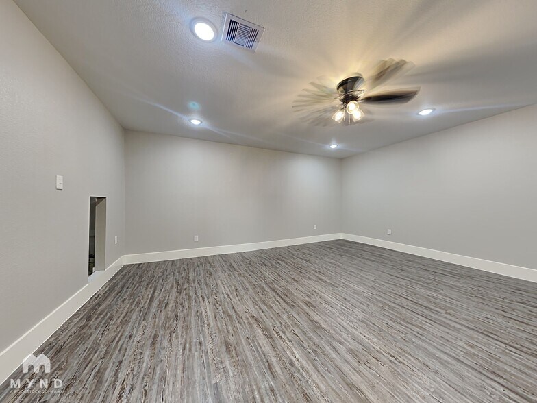 Building Photo - 1535 Stevenage Ln