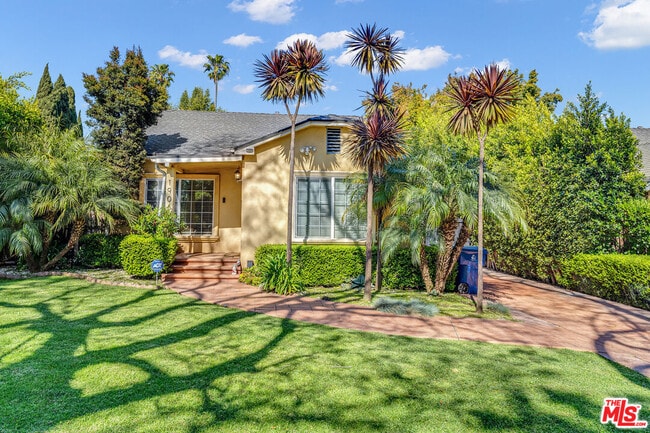 Building Photo - 1906 Veteran Ave