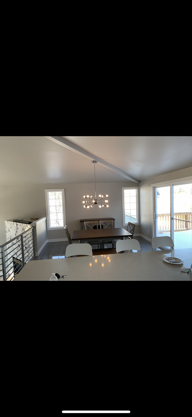 Building Photo - 5727 Parkview Ln