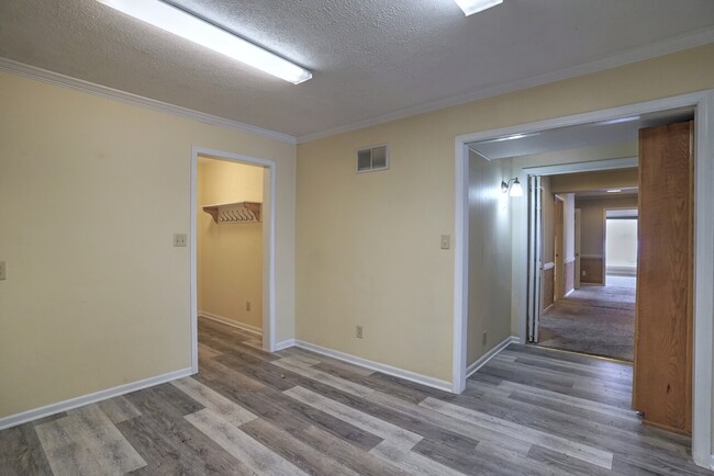 Building Photo - Jefferson Street Apartments