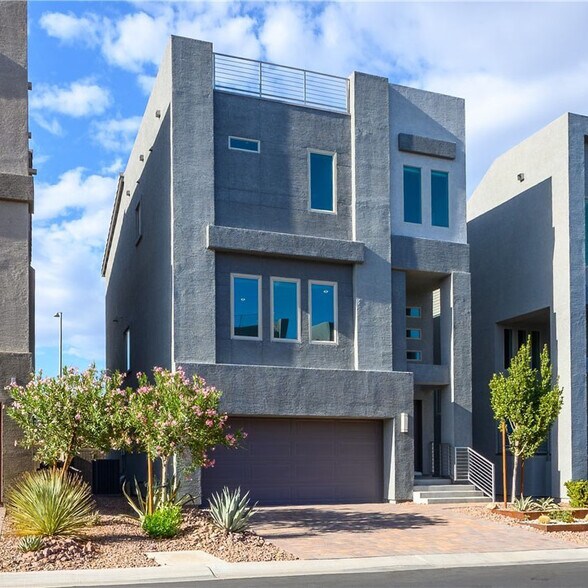 Building Photo - 8044 Carpenter Creek Ave