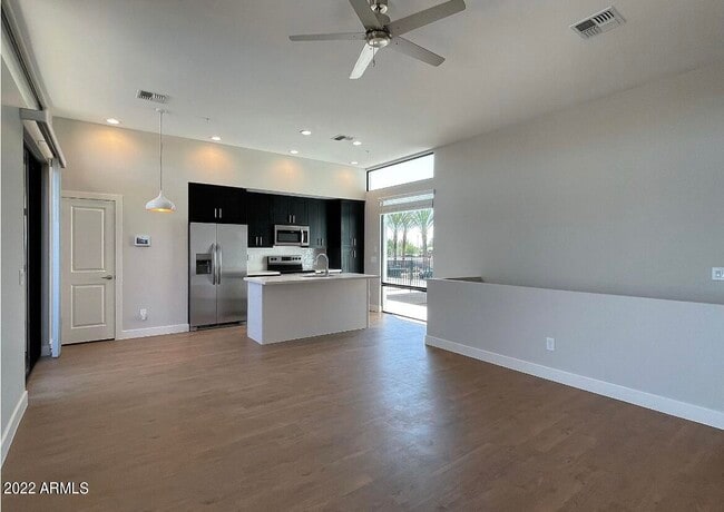 Building Photo - 6060 E Baseline Rd