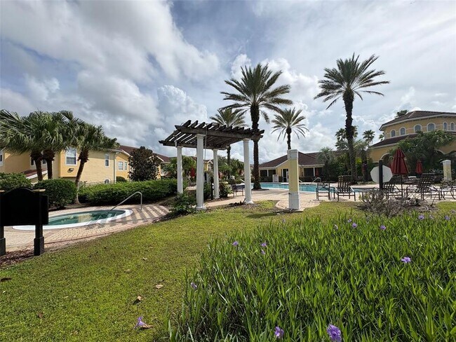 Building Photo - 12021 Villanova Dr