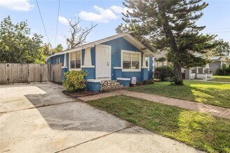 Building Photo - 1209 E Ida St