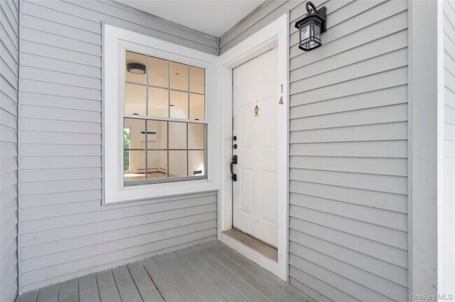 Building Photo - 130 N Kensico Ave