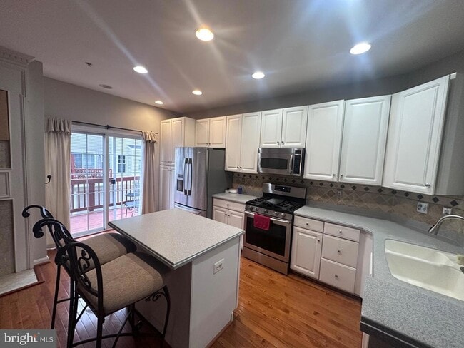 Building Photo - 6493 Powatan Knoll Ct