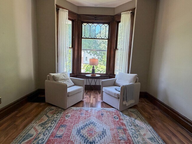 Building Photo - Newly Renovated 3 Bedroom, 2 Bathroom in the Heart of West Central