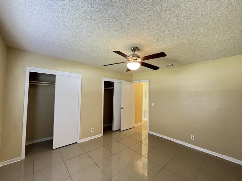Building Photo - 7500 Necia Dr S