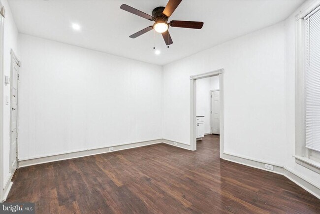 Building Photo - 5551 Addison St