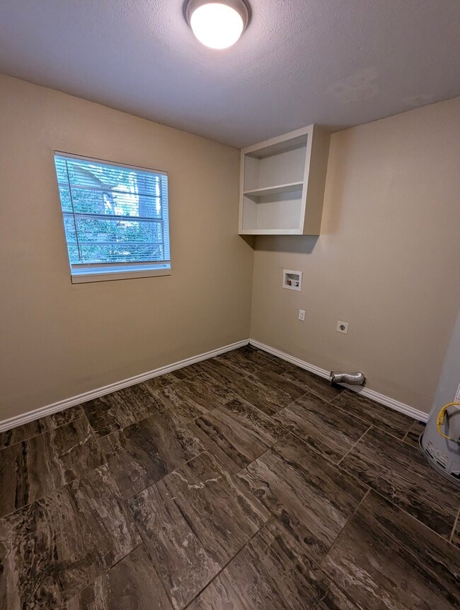 Building Photo - Brookview