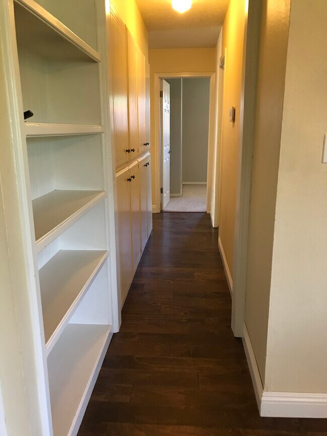 Building Photo - 2349 Houston Avenue