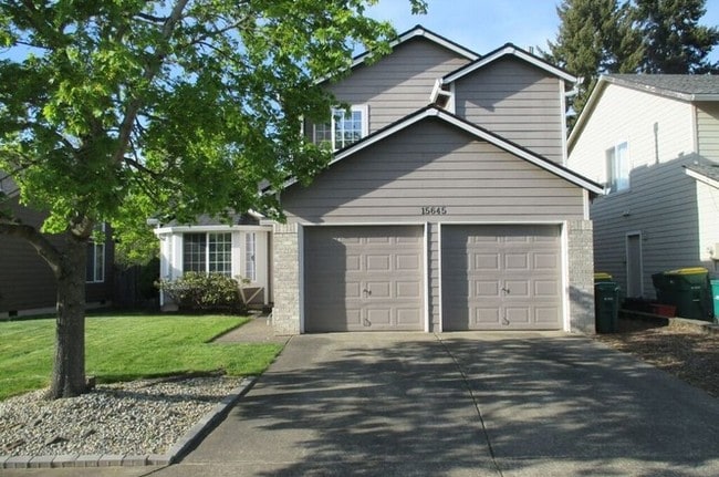Primary Photo - 15645 SW Bulrush Ln