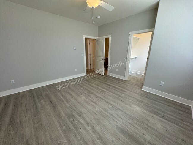 Building Photo - 3BD/3.5BA - UNIT @ THE RESERVE