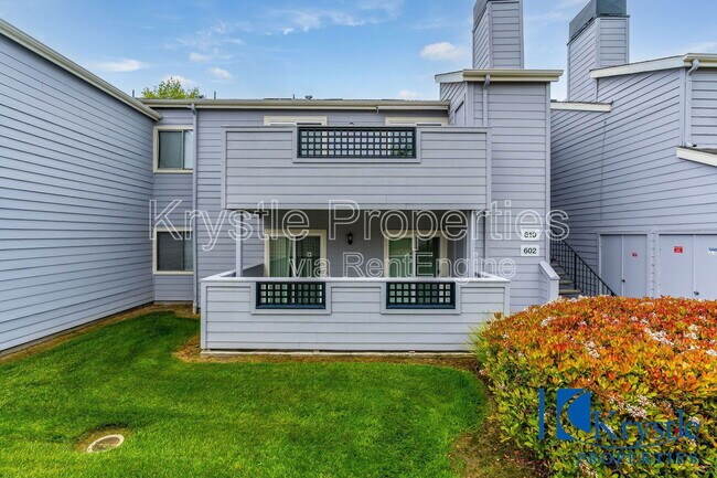 Building Photo - 1201 Glen Cove Pkwy