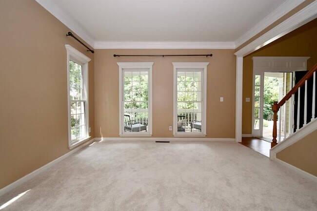 Building Photo - 460 Summer Breeze Ct.