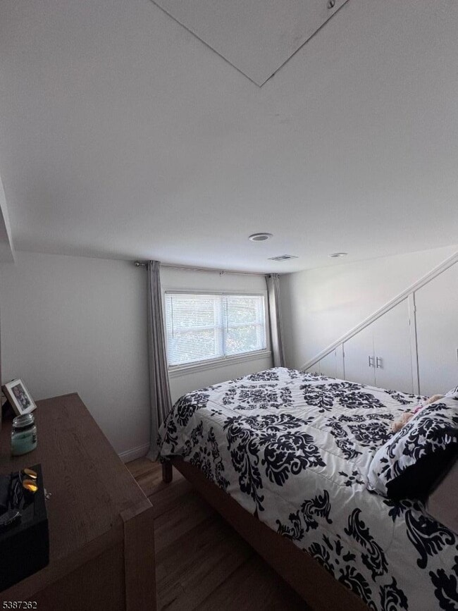 Building Photo - 1547 Lenox Pl