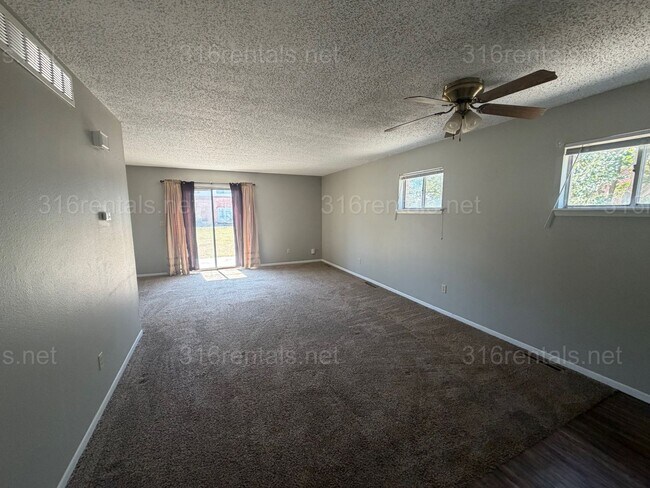 Building Photo - 729 Westhaven Dr