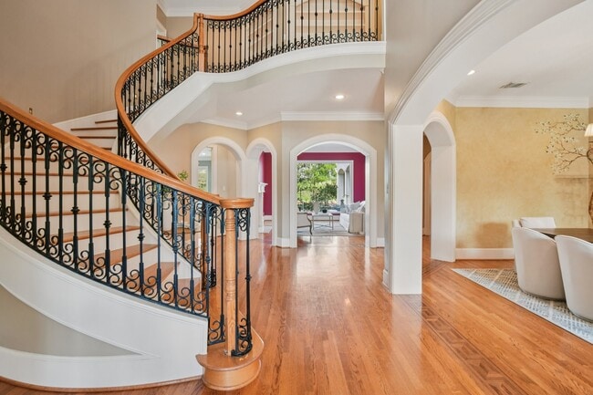 Building Photo - 2 Wilmington Ct