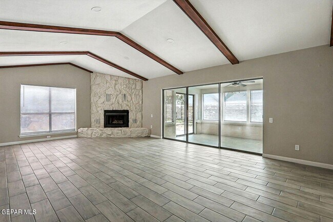 Building Photo - 11273 Ivanhoe Dr