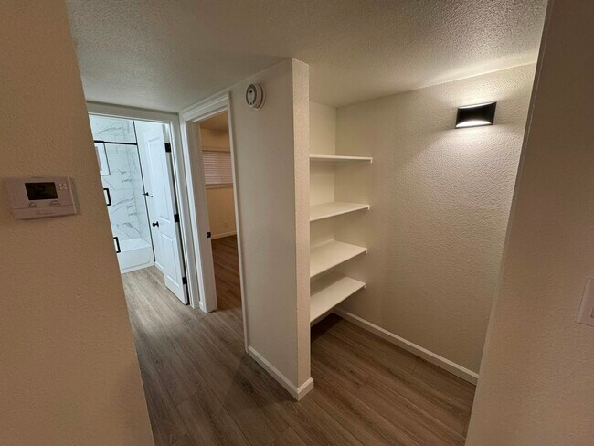 Building Photo - 2118 N Glenn Ave