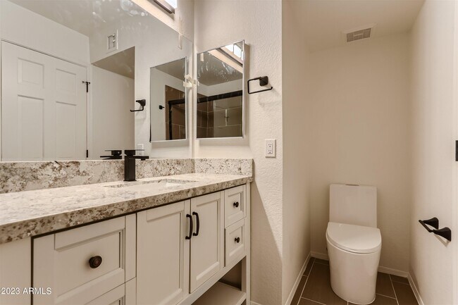 Building Photo - 3930 W Monterey St