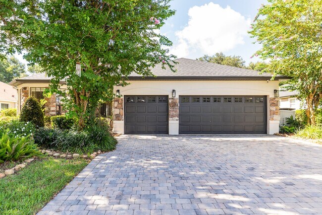 Building Photo - 3961 Knott Dr