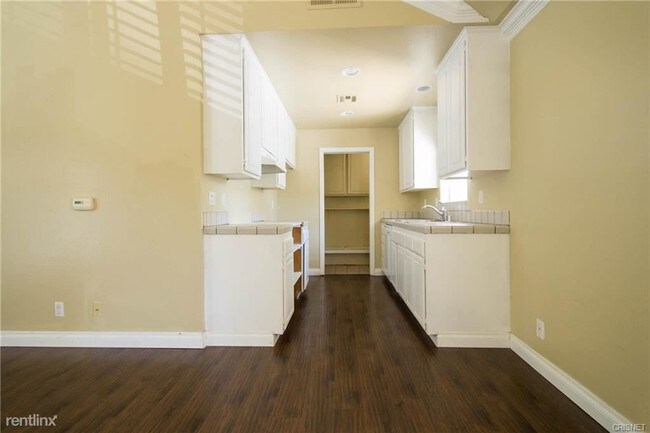 Building Photo - 4 br, 4 bath House - 6936 Encino Ave