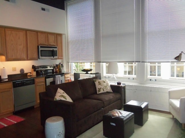 Interior Photo - 801 Walnut St