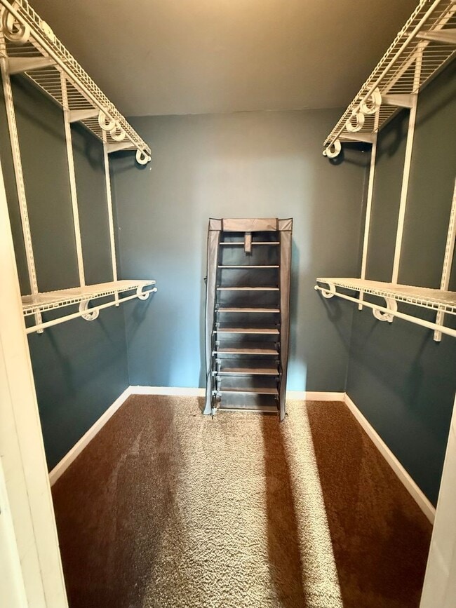 Building Photo - Beautiful 3 Bedroom 2 Bath Single Family Home AVAILABLE NOW!!