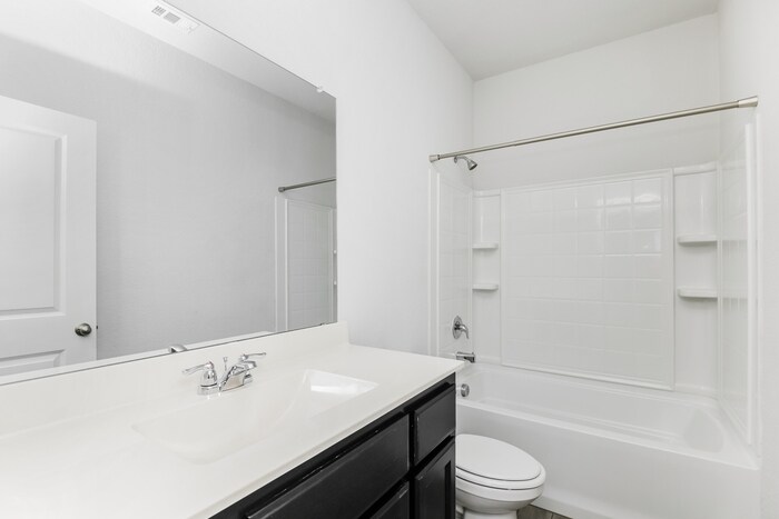 Building Photo - 9732 Walnut Cove Dr