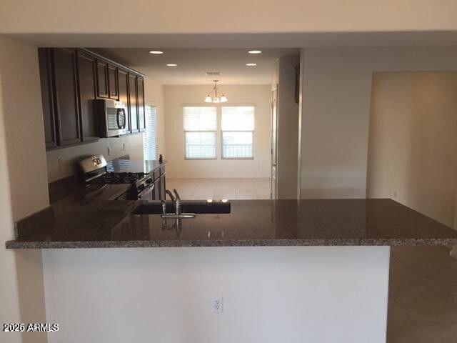 Building Photo - 2025 E Anderson Dr