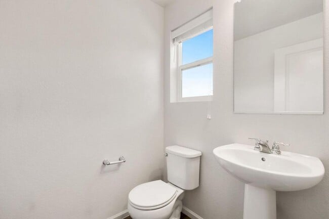 Building Photo - 2861 Cub Lake Dr