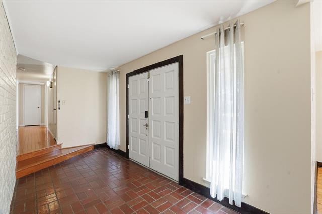 Building Photo - 6623 Orangewood Dr