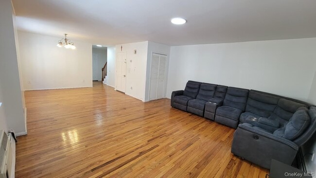 Building Photo - 6201 Spencer Terrace