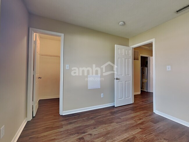 Building Photo - 4039 Tahoe Dr
