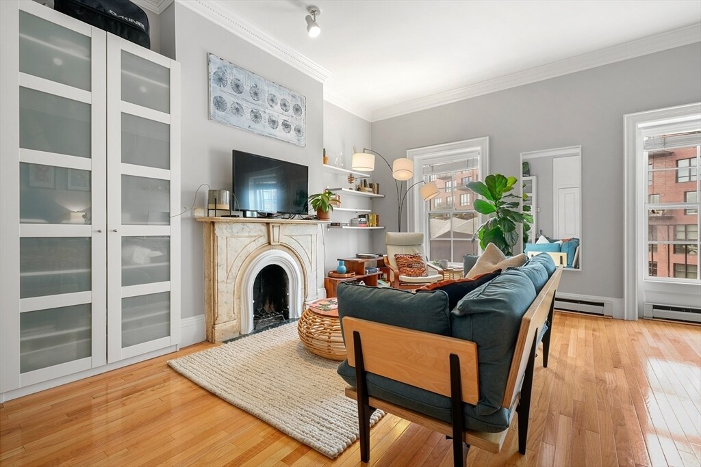 Building Photo - 528 Tremont St