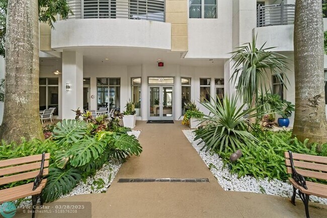 Building Photo - 1830 Radius Dr