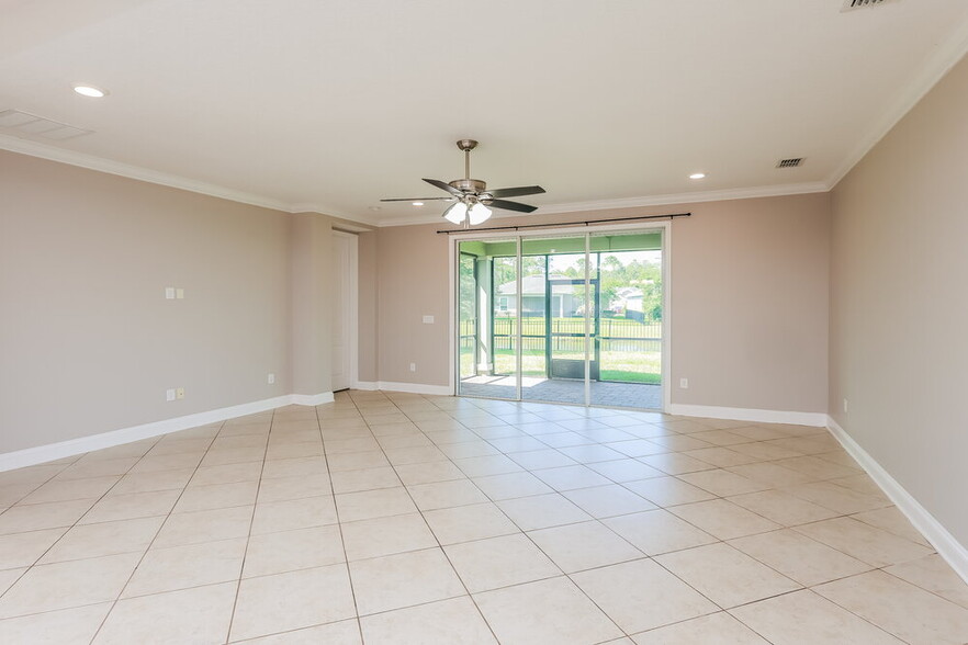 Building Photo - 252 St Kitts Loop