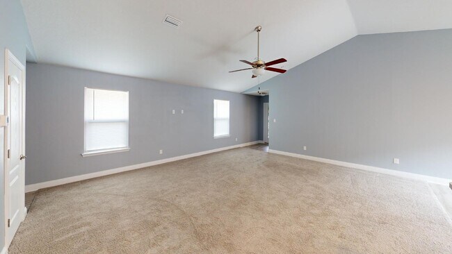Building Photo - "Charming 3-Bed, 2-Bath Oasis on Regalo Drive – Spacious 1,504 Sq Ft Living in Pensacola!"