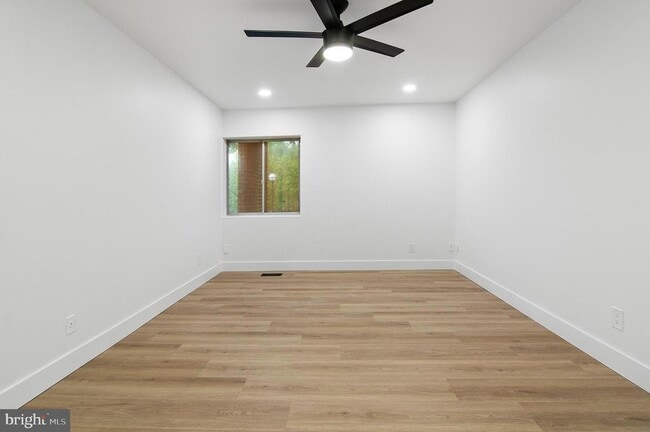 Building Photo - 25 Stonehenge Cir