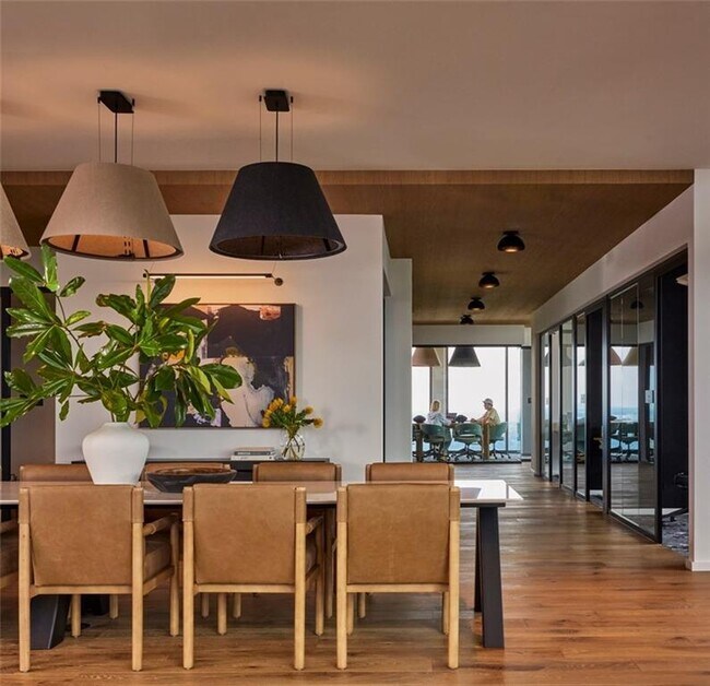 Building Photo - 1081 Juniper St NE