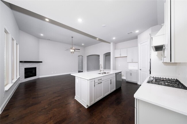 Building Photo - 14830 Rosario Rd