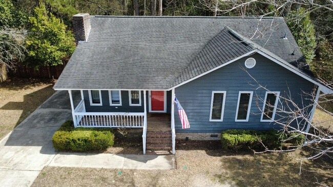 Building Photo - 740 Marigold St